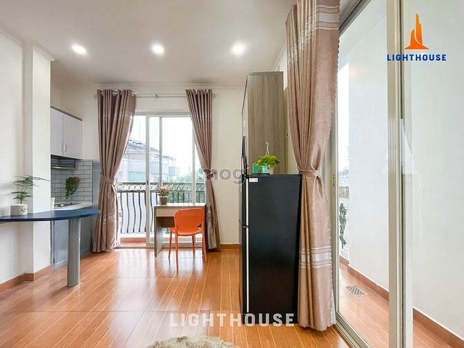Hình ảnh Phòng bancol - Etown - Cầu vượt Hoàng Hoa Thám - Quận Tân Bình