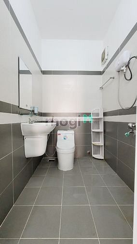 Hình ảnh 2 phòng ngủ ban công đối diện Etown Cộng Hoà
