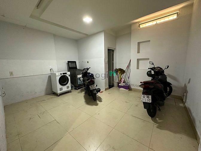 Hình ảnh Cho Thuê Căn Hộ Tách Bếp Cửa Sổ Lớn Thoáng Mát Giá Rẻ Quận 3