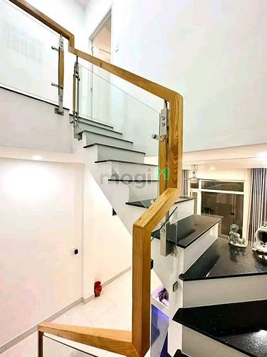 Hình ảnh BÁN THÁO Nhà Tạ Uyên 58m2 Chỉ 2,3 tỷ HXH