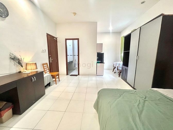Hình ảnh Studio cho thuê gần sân bay, đầy đủ nội thất, có cửa sổ, quận Tân Bình