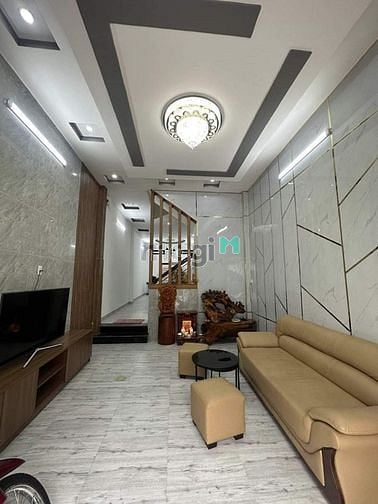 Hình ảnh CHỐT LẸ Nhà Trần Bình Trọng 55m2 Chỉ 1,865 tỷ SHR