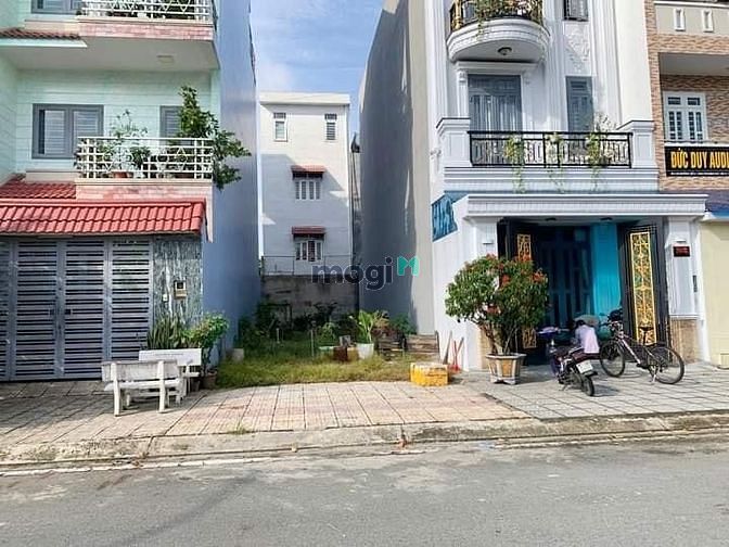 Hình ảnh Cực đẹp lô đất 100m2 giá 1tỷ799, SHR, thổ cư 100%,xd tự do,