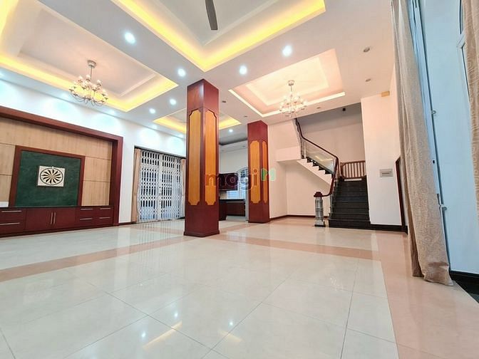 Hình ảnh Cho thuê Villa 400m2 khu Compound Thảo Điền Quận 2, hồ bơi, sân vườn