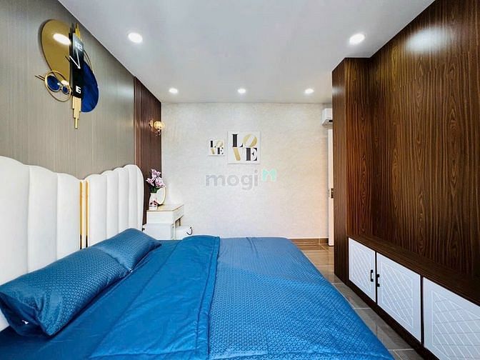 Hình ảnh Cho thuê nhà hẻm xe hơi gần chợ Hoàng Hoa Thám