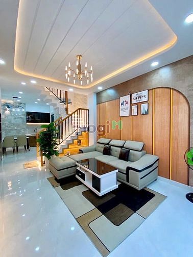 Hình ảnh Cho thuê nhà hẻm xe hơi gần chợ Hoàng Hoa Thám