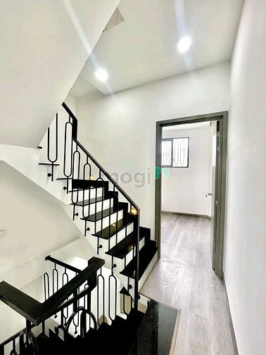 Hình ảnh CHỈ CÓ 1 nhà lÝ Thường Kiệt Q10 68m2 Chỉ 1tỷ7 SHR