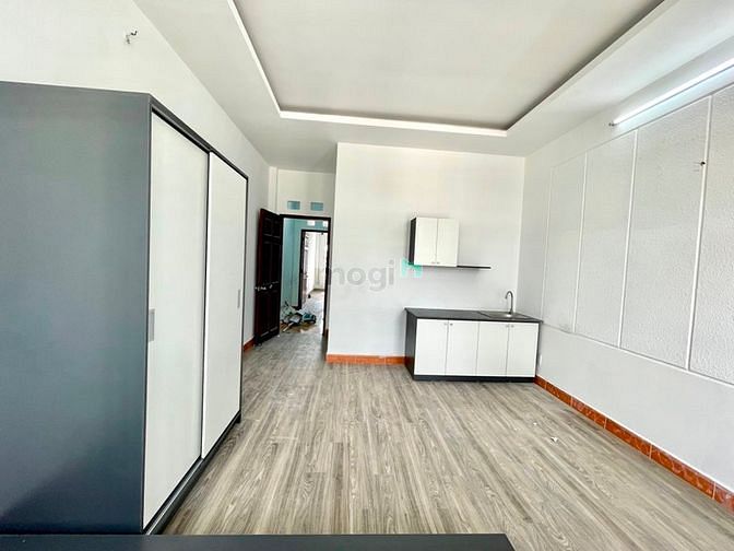 Hình ảnh Phòng bancol full nội thất giá từ 4tr5 ngay Phan Huy Ích