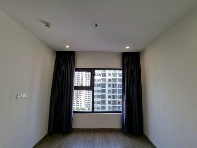 Hình ảnh Cho thuê căn 2PN có rèm 67m2 chỉ 6,5 triệu tại Vinhomes Quận 9