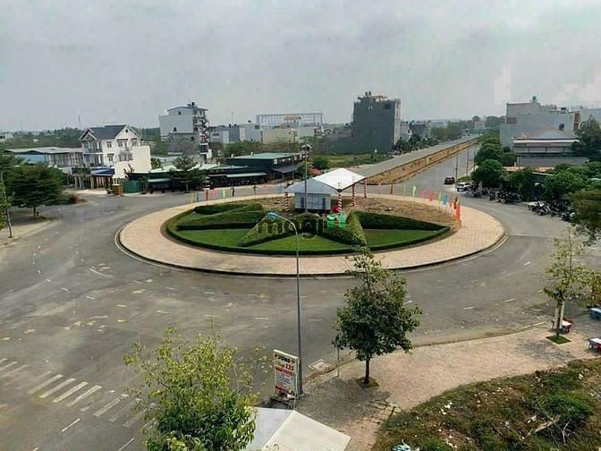 Hình ảnh Bán nền đường số 10 khu 135, trung tâm bến lức