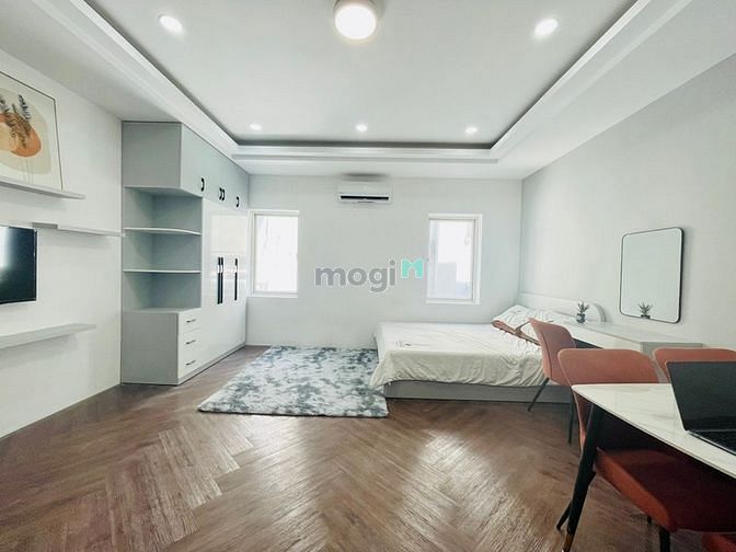 Hình ảnh Phòng cho thuê Quận 7 studio cửa sổ mặt tiền Trần Trọng Cung