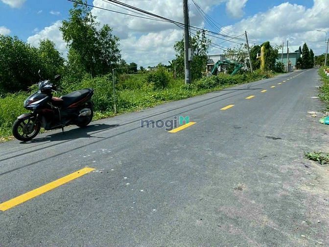 Hình ảnh Bán Gấp 183m2 đường nhựa, đối diện kcn Phước Đông