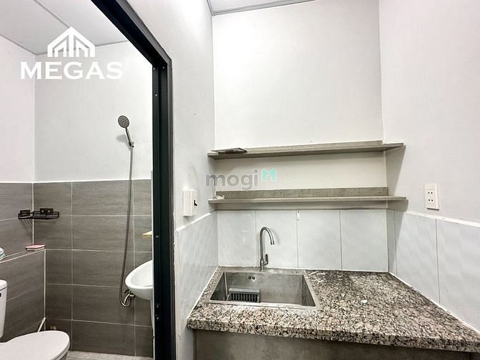 Hình ảnh Căn Hộ Studio View Kính - Ngay Ngã Tư Bảy Hiền - Cách Mạng Tháng 8