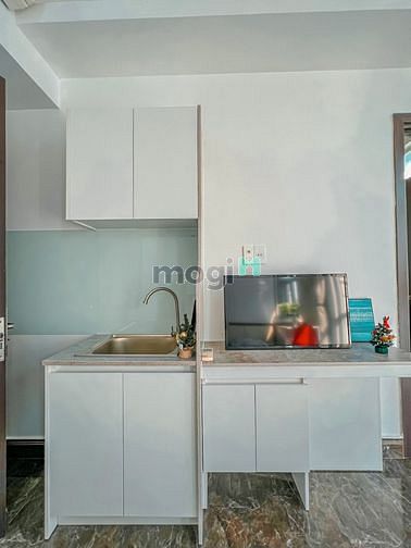 Hình ảnh Studio full nội thất, cửa siêu lớn thoáng mát đón ánh sáng