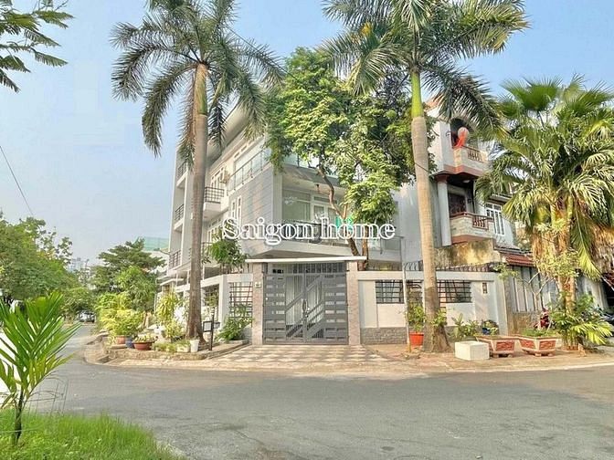 Hình ảnh Biệt thự góc 2MT An Phú hầm trệt 3 lầu 10x20m