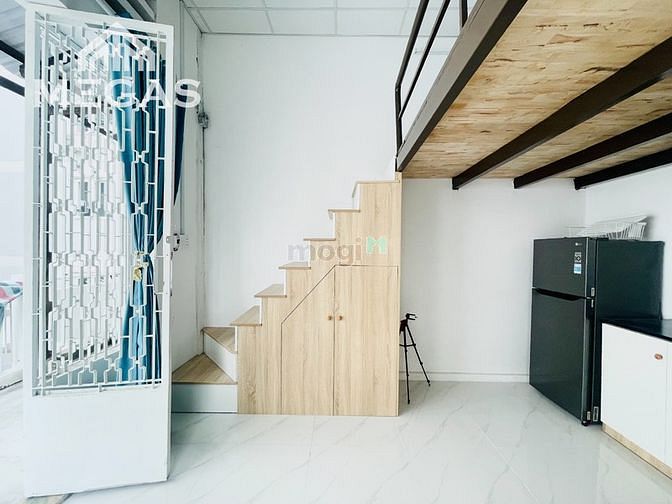 Hình ảnh Cho Thuê Căn Hộ Duplex Có Bancol Cửa Sổ Đón Ánh Sáng Tự Nhiên Quận 10