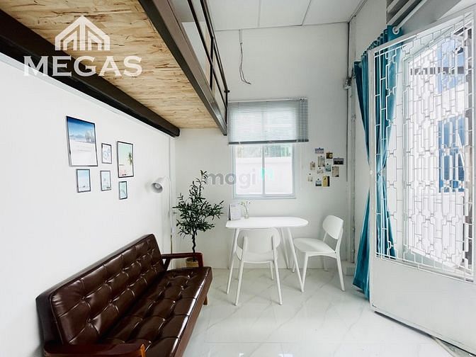 Hình ảnh Cho Thuê Căn Hộ Duplex Có Bancol Cửa Sổ Đón Ánh Sáng Tự Nhiên Quận 10