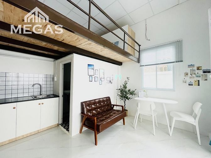 Hình ảnh Cho Thuê Căn Hộ Duplex Có Bancol Cửa Sổ Đón Ánh Sáng Tự Nhiên Quận 10
