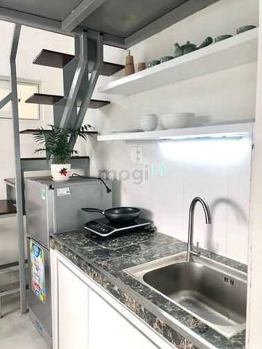 Hình ảnh CH gác cao_Full nội thất_Máy giặt riêng_Cửa sổ lớn_ngay Lý Phục Man