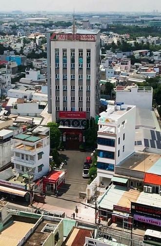 Hình ảnh MTKD sầm uất siêu VIP  - NGAY LÊ VĂN VIỆT  200M2 chỉ 14 TỶ