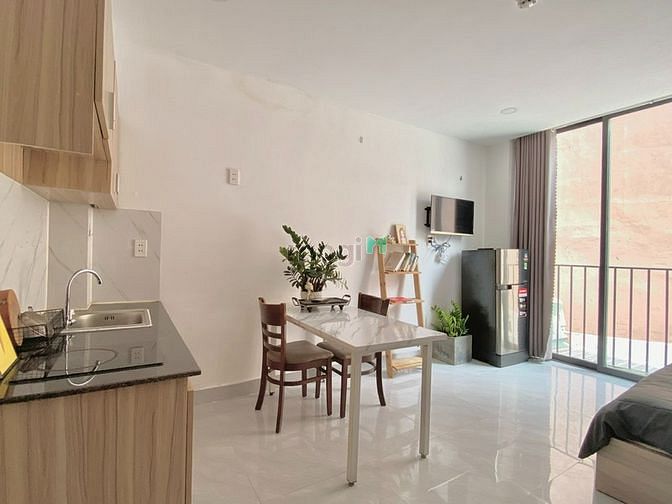 Hình ảnh Studio full nội thất, cửa sổ lớn
