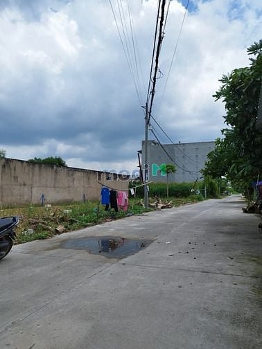 Hình ảnh Đất đường xe hơi 7 m, 100 m tới Lê Văn Lương, 28 tr/ m2 thổ cư.