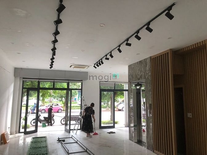 Hình ảnh Cho thuê mặt bằng kinh doanh 1 trong những vị trí đẹp nhất Vinhomes