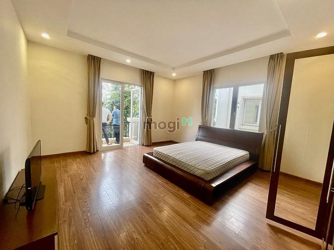 Hình ảnh Cho thuê Biệt thự đơn lập 500m2, full nội thất, khu Hoa Phượng