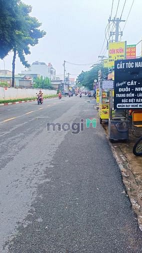 Hình ảnh Nhà Mặt Tiền Sát Chợ Kinh Doanh Chỉ 5.7 Tỷ
