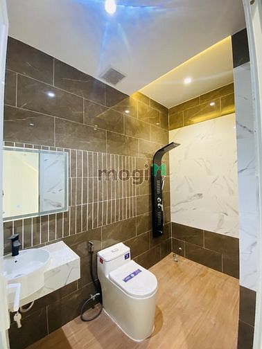 Hình ảnh Nhà Mặt Tiền Sát Chợ Kinh Doanh Chỉ 5.7 Tỷ