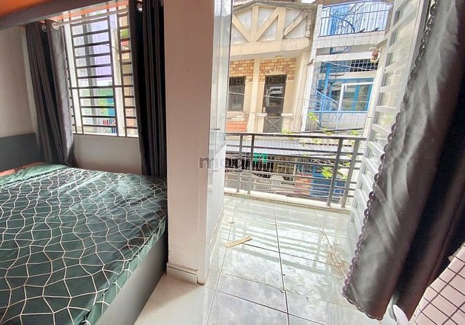 Hình ảnh Duplex ban công 2 không gian ngủ Tân Bình giáp Q10
