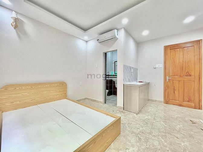 Hình ảnh Trống phòng studio ban công FULL nội thất ở Lê Trọng Tấn