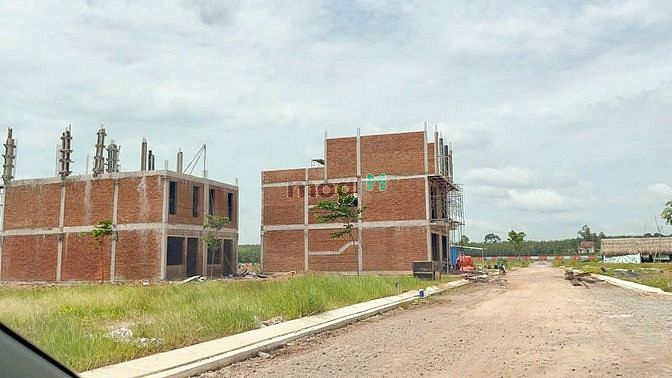 Hình ảnh Bán lô đất mặt tiền ĐT 741(QL14), DT 75m2 tc 100%, chỉ 369tr