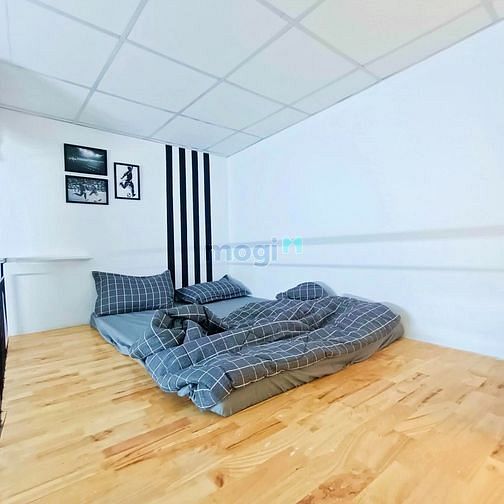 Hình ảnh Duplex cao không đụng đầu ngã tư bảy hiền, giáp Q10 full nội thất