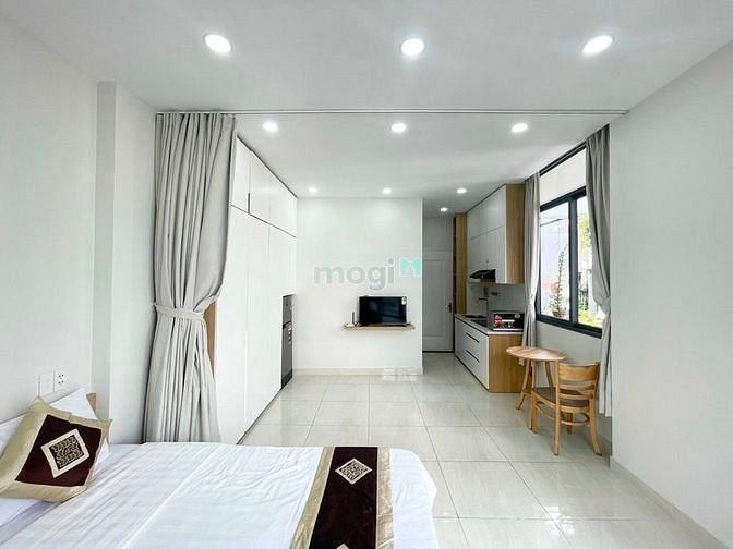 Hình ảnh Studio Ban Công Tone Trắng Sáng Đầy Đủ Nội Thất Gần Sân Bay Tân Bình