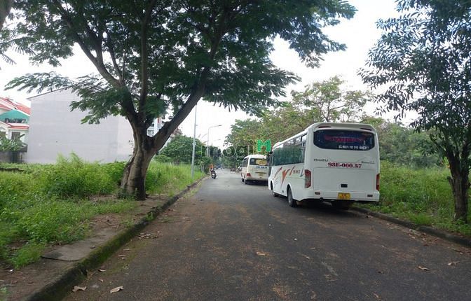 Hình ảnh Đang cần cho thuê lô đất 200m2 12tr/th Đường số 9, Quận 9-TP.Thủ Đức