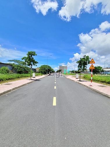 Hình ảnh Đất KDC An Sương quận 12, sổ hồng riêng, giá 1tỷ7/nền, full thổ cư
