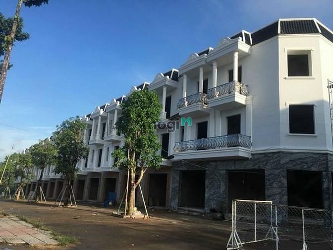 Hình ảnh Bán nhà trệt lầu cạnh Vsip 2 Bình Dương, dt 70m2, chỉ 480tr thanh toán