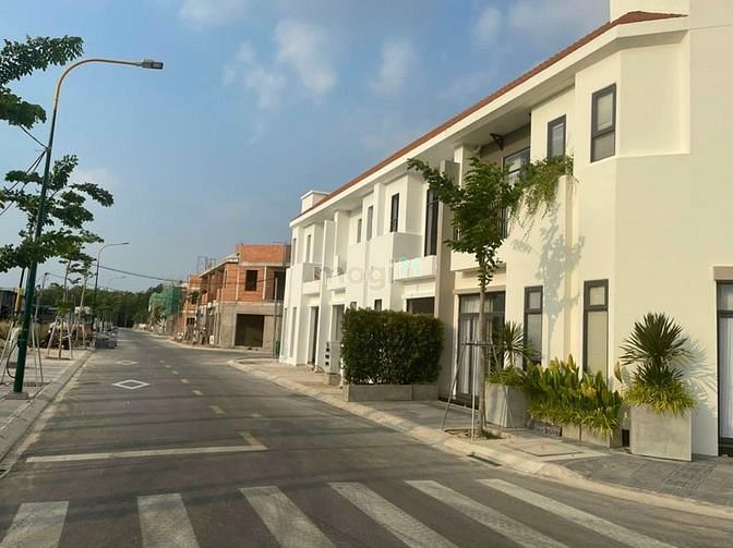 Hình ảnh Bán nhà trệt lầu cạnh Vsip 2 Bình Dương, dt 70m2, chỉ 480tr thanh toán