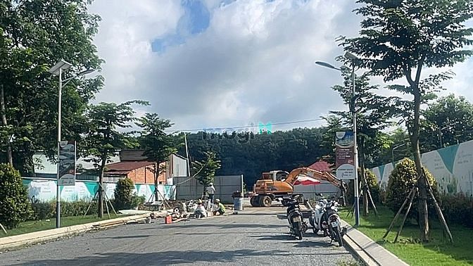 Hình ảnh Bán nhà trệt lầu cạnh Vsip 2 Bình Dương, dt 70m2, chỉ 480tr thanh toán