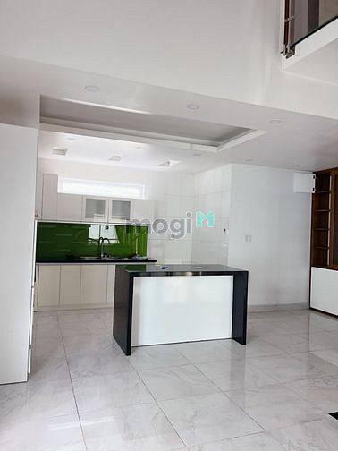 Hình ảnh Cho thuê nhà Villa 2MT H10M 29 Phan Đăng Lưu, Phú Nhuận.