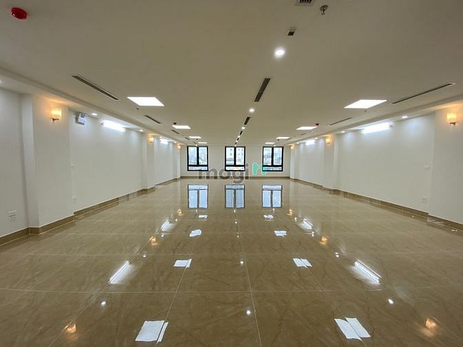 Hình ảnh Cho Thuê Tòa Nhà Văn Phòng Mặt Phố Dịch Vọng Hậu - Dt 140m2 xây 8 tầng