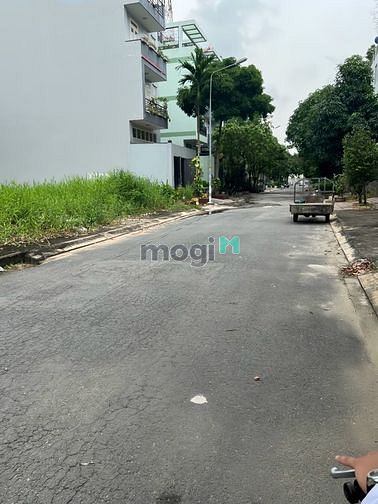 Hình ảnh Bán gấp miếng đất 100m2, Lê Văn Lương P Tân Phong Q 7, sổ hồng riêng