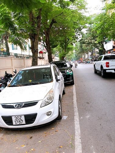 Hình ảnh Cho thuê nhà mặt phố Hàm Long - Hoàn Kiếm