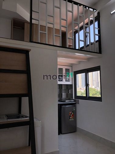 Hình ảnh Duplex cửa sổ thoáng ngay trung tâm