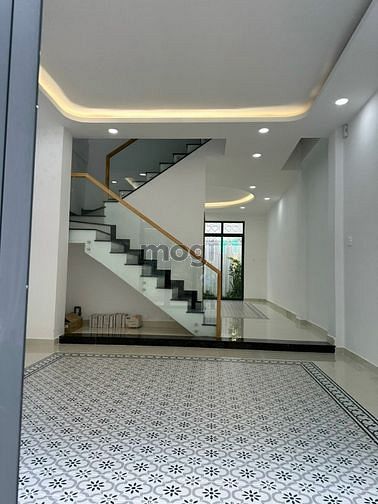 Hình ảnh Studio ban công sân vườn, mới khai trương