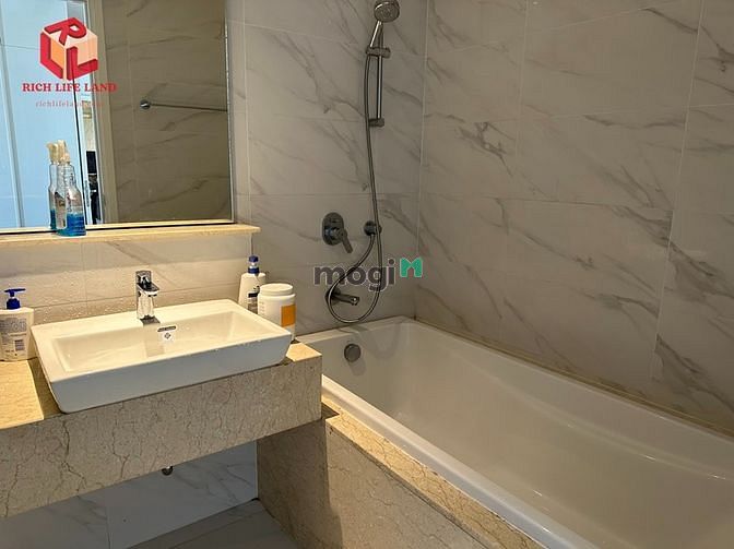 Hình ảnh Cho thuê DIAMOND ISLAND 2pn 2wc full nội thất chỉ 28TR