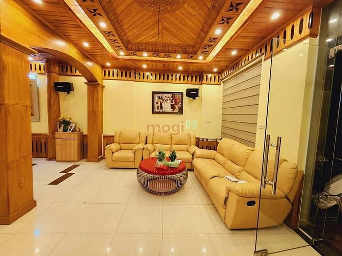 Hình ảnh Thịnh quang- đống đa 90m, 4 tầng, mặt tiền 6m. 16 tỷ