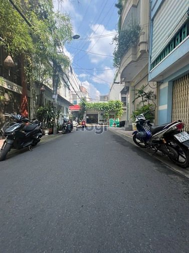 Hình ảnh Chính chủ cần bán đất Đặng Thùy Trâm, P13, Bình Thạnh sát ĐH Văn Lang