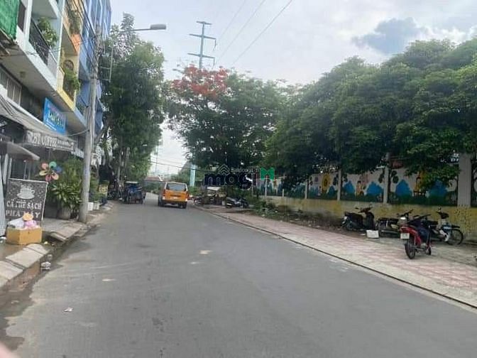 Hình ảnh Mặt đường 12M - Ngay Lý Thường Kiệt, Lạc Long Quân, 285 M2 - 24 tỷ